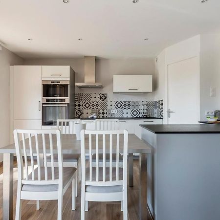 Suite Granges En Rez-De-Jardin Pour 4 Voyageurs Lyon Exterior photo