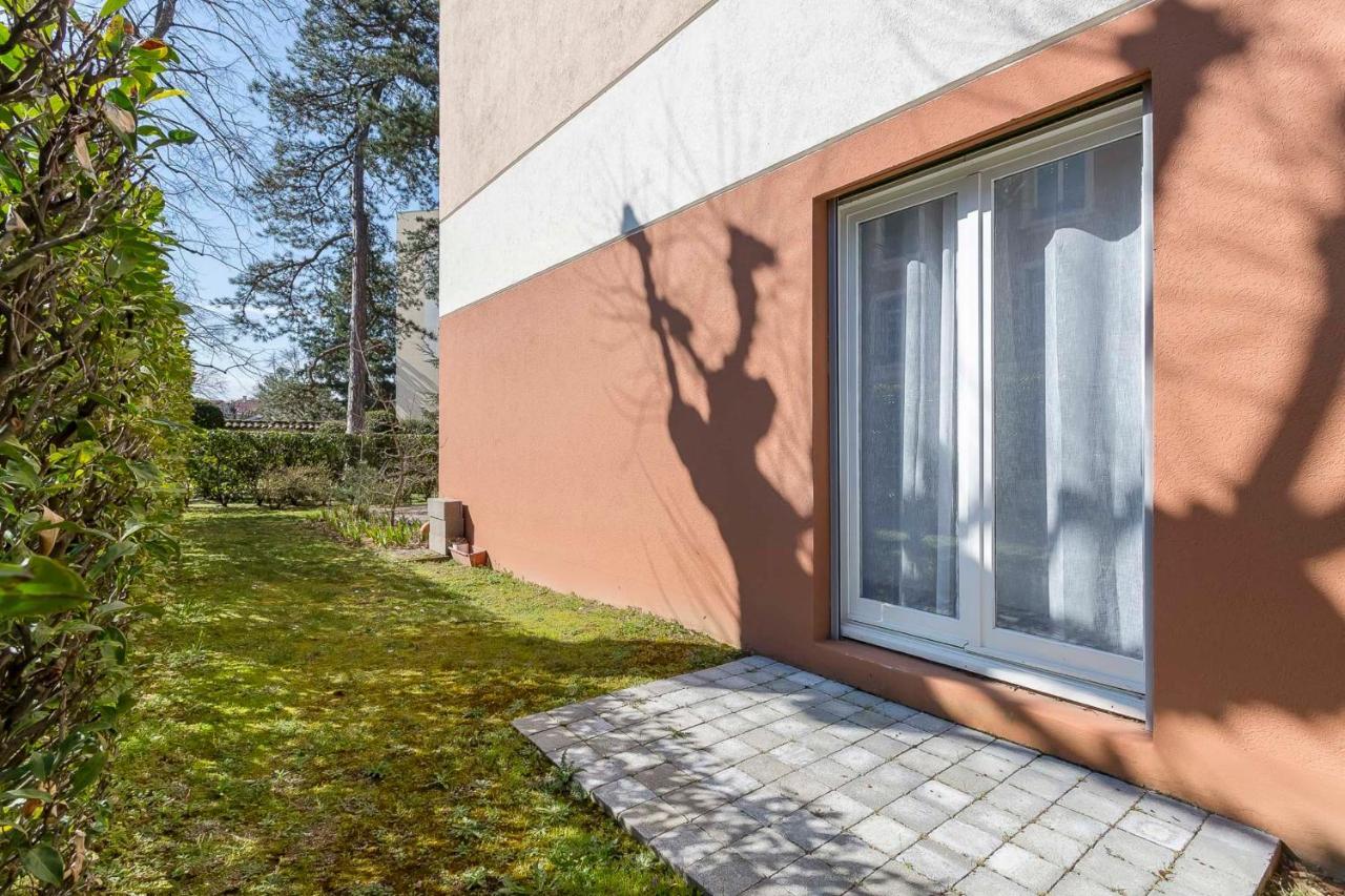 Suite Granges En Rez-De-Jardin Pour 4 Voyageurs Lyon Exterior photo
