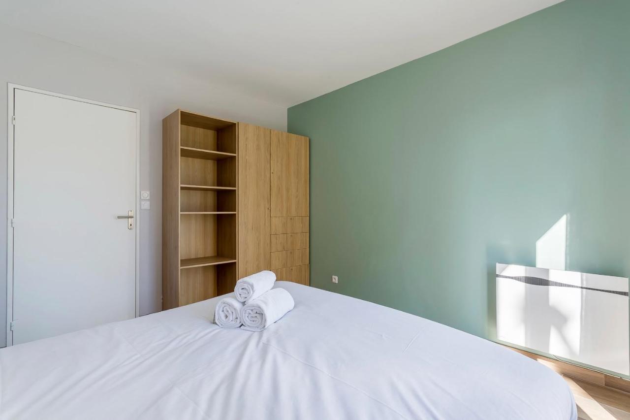 Suite Granges En Rez-De-Jardin Pour 4 Voyageurs Lyon Exterior photo